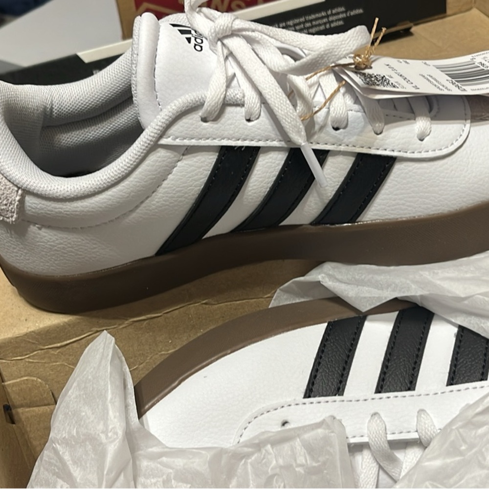 Adidas Men's shoes hite Sneakers with Black bStripes and Brown Sole